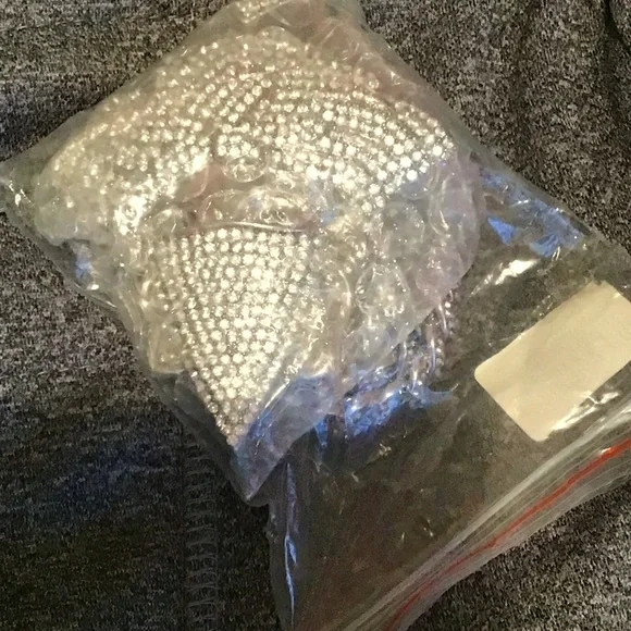 Silver Rhinestone Pendant Necklace - Picture 5 of 6